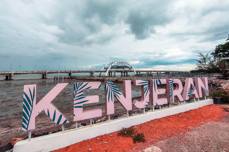 thp-kenjeran-surabaya-jadi-primadona-warga-habiskan-waktu-libur-lebaran-2025-–-times-banyuwangi