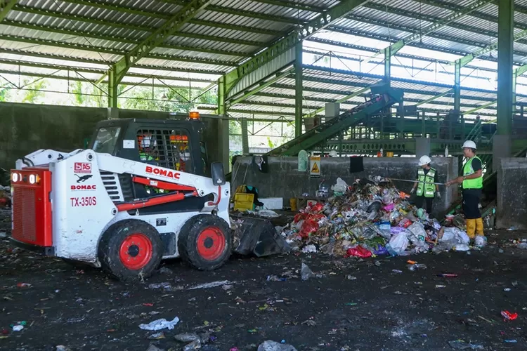 kiriman-sampah-ke-tpst-balak-banyuwangi-meningkat-pasca-lebaran