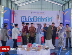 Puisi Gus Mus Jadi Spirit Halal Bihalal Idul Fitri di STKIP PGRI Pacitan – TIMES Banyuwangi