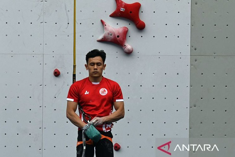 veddriq-leonardo-siap-tempur-di-seri-pertama-ifsc-world-cup-2025-–-times-banyuwangi