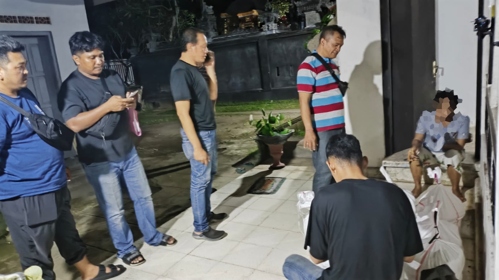 respon-cepat-aduan-warga,-polisi-sita-ratusan-botol-arak-tanpa-izin