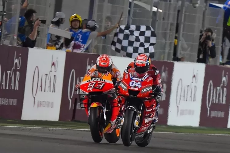 senggol-senggolan-panas,-marquez-vs-rossi-hingga-dovi,-ini-5-balapan-tak-terlupakan-di-qatar