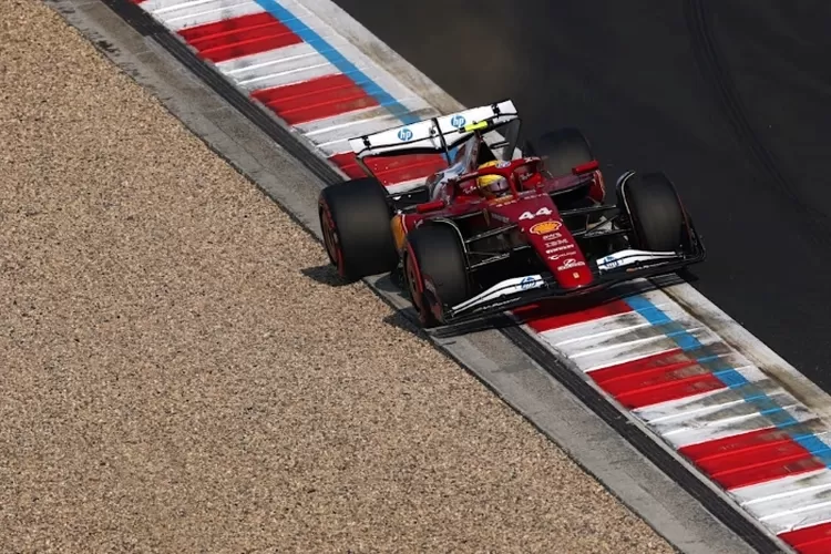bongkar-rahasia,-inilah-alasan-hamilton-masih-jadi-yang-terbaik-menurut-ferrari