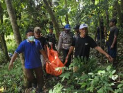 Warga Bangorejo Digempatkan dengen Penemuan Jasad Wanita Mengapung di Sungai