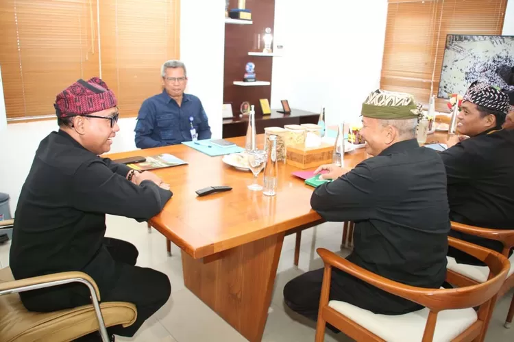 pemprov-jatim-dan-pemkab-banyuwangi-matangkan-peluncuran-layanan-kapal-cepat-banyuwangi-denpasar