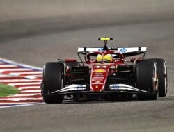 Lewis Hamilton Bongkar Rahasia Adaptasi dengan Ferrari Usai Finis P5 di GP Bahrain