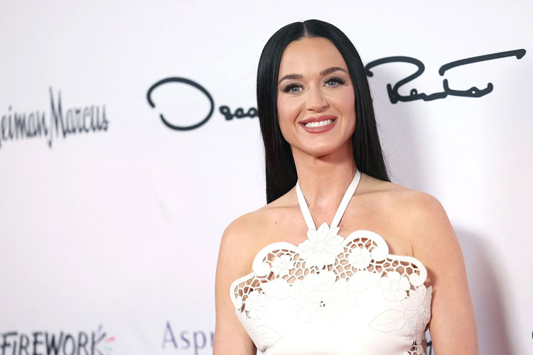 wow-katy-perry-ikut-misi-wisata-luar-angkasa-–-times-banyuwangi