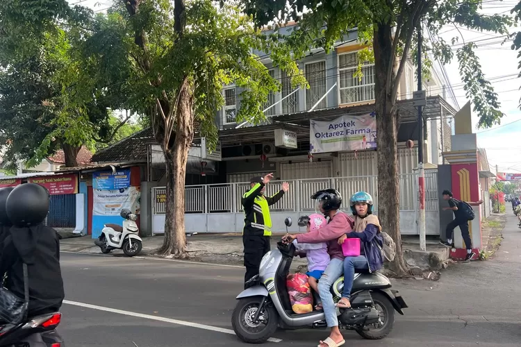 berikan-rasa-aman-dan-nyaman-di-jalan,-polresta-banyuwangi-gencarkan-commander-wish-pagi