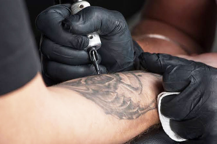 tato-mungkin-tingkatkan-risiko-kanker-kulit-dan-kelenjar-getah-bening-–-times-banyuwangi