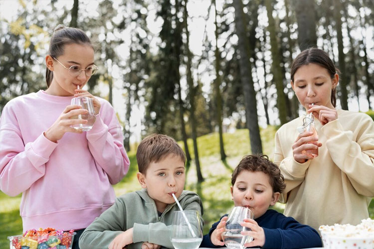 pentingnya-mencukupi-kebutuhan-cairan-tubuh-pada-anak-–-times-banyuwangi
