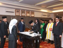 Bupati Ipuk Lantik Tujuh Pejabat Pimpinan Tinggi Pratama