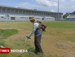 Stadion Diponegoro Banyuwangi Bersolek Jelang Kompetisi Liga 4 Nasional – TIMES Banyuwangi