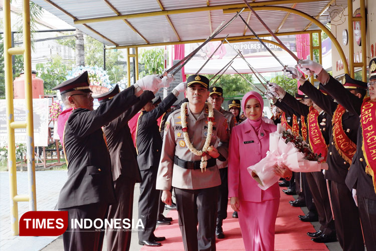 ngefans-berat-pangeran-diponegoro,-begini-pesan-adem-kapolres-pacitan-yang-baru-–-times-banyuwangi