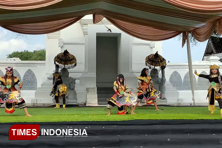 festival-sulur-kembang,-cara-banyuwangi-lestarikan-tarian-tradisional-–-times-banyuwangi