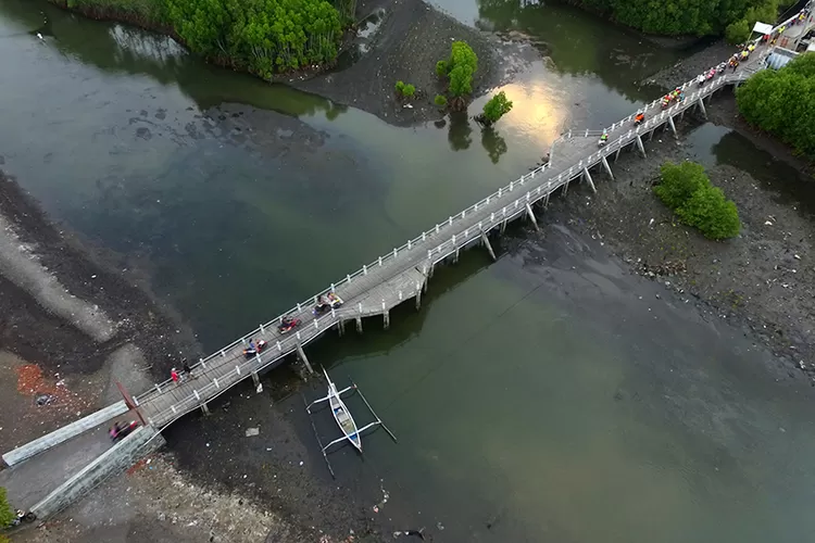 lokasinya-dekat-kelenteng-hoo-tong-bio-banyuwangi,-keindahan-bali-terlihat-jelas-dari-pulau-ini