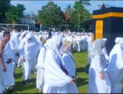 Terik Matahari Tak Halangi Semangat 170 Jamaah Haji Banyuwangi, Momen Manasik Ini Bikin Haru