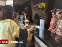 Berkebaya, Karyawan Aston Banyuwangi Kobarkan Semangat Kartini – TIMES Banyuwangi