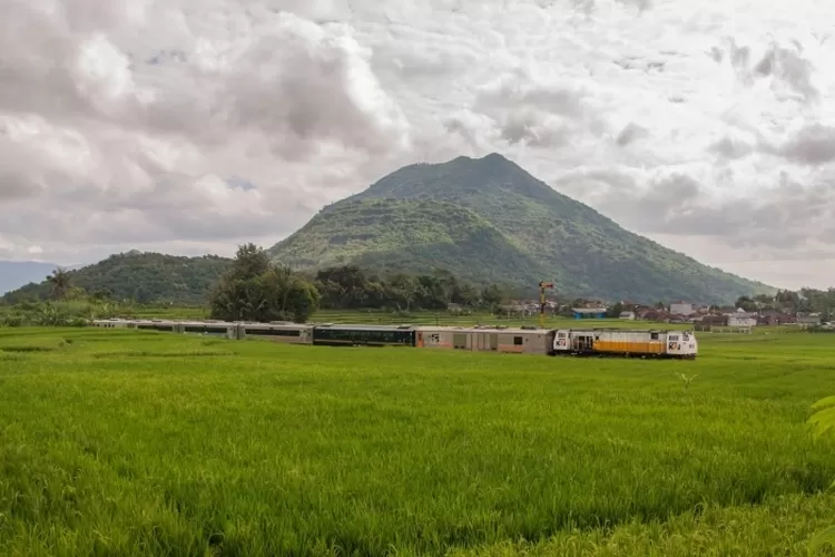 proyek-besar,-jalur-kereta-api-bandung-pangandaran-jadi-prioritas-utama-2025