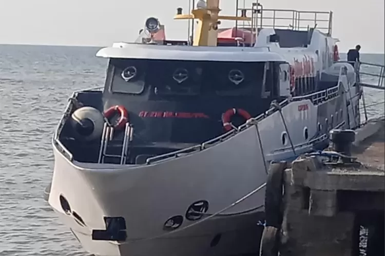 kapal-cepat-situbondo-madura-resmi-beroperasi,-sekali-berlayar-angkut-364-penumpang