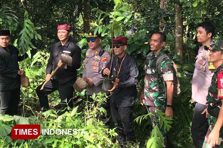kolaborasi-lintas-instansi-tanam-pohon-untuk-ketahanan-pangan-di-banyuwangi-–-times-banyuwangi