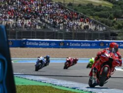 Hasil Sprint MotoGP Spanyol 2025, Marquez Bersaudara Podium, Quartararo Crash Saat Duel Sengit