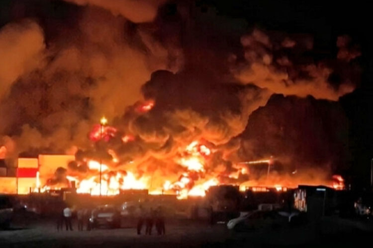 pelabuhan-di-iran-meledak,-40-meninggal-dan-ribuan-terluka-–-times-banyuwangi