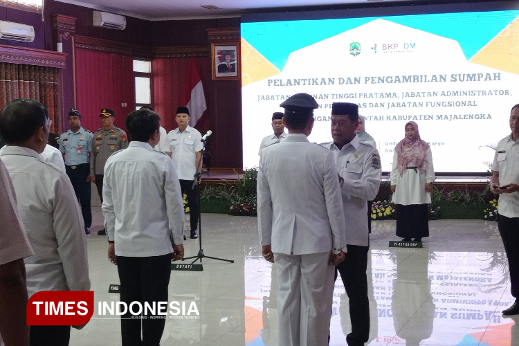 bupati-majalengka-lantik-puluhan-pejabat,-dorong-kinerja-opd-lebih-optimal-–-times-banyuwangi