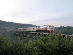 KAI Optimalkan Layanan Angkutan Penumpang Sambut Hari Buruh 2025