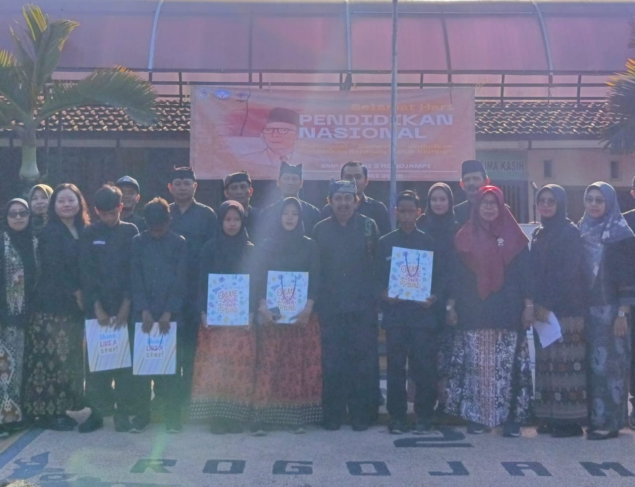 kemeriahan-peringatan-hari-pendidikan-nasional-(-hardiknas-)-tahun-2025,-smpn-2-rogojampi