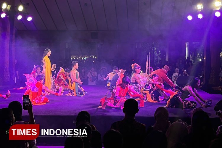 disbudpar-jatim-angkat-budaya-lokal-malang-lewat-kesenian-topeng-panji-–-times-banyuwangi