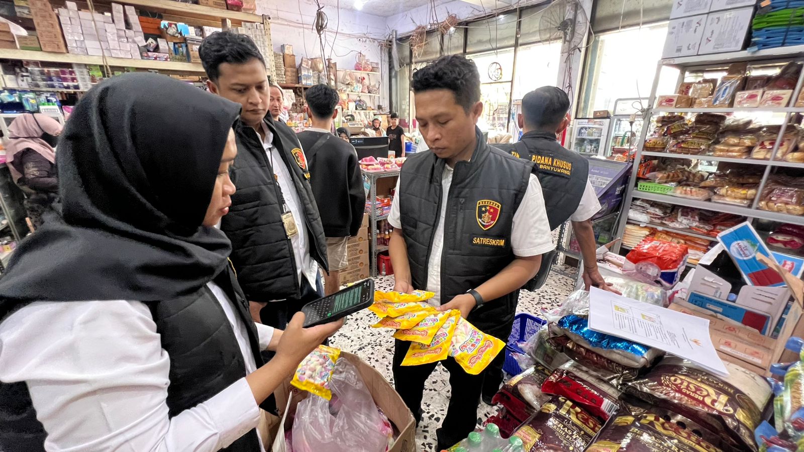 waapada!-ini-dia-nama-produk-mengandung-babi-yang-beredar-di-minimarket-banyuwangi