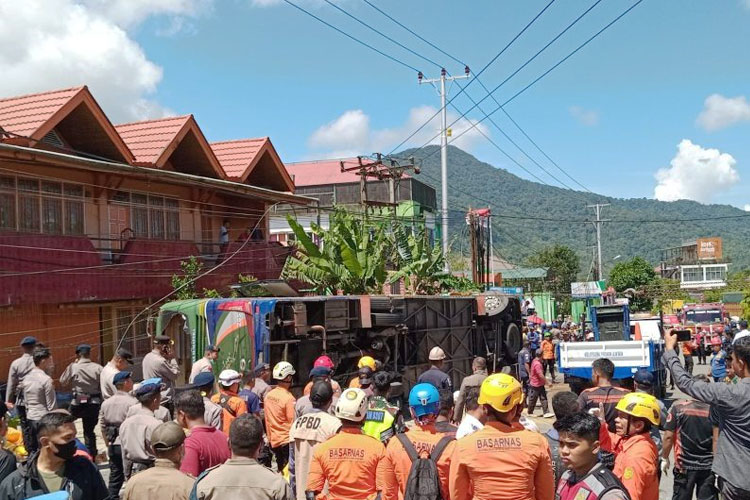 kecelakaan-maut-bus-als-di-padang-panjang-tewaskan-12-penumpang-–-times-banyuwangi