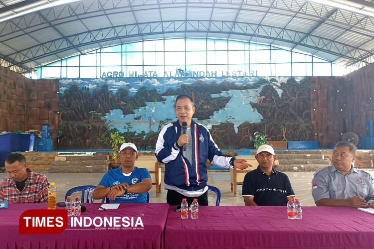 pesan-ketua-askab-pssi-banyuwangi-untuk-piala-soeratin-2025:-wasit-fair-play!-–-times-banyuwangi