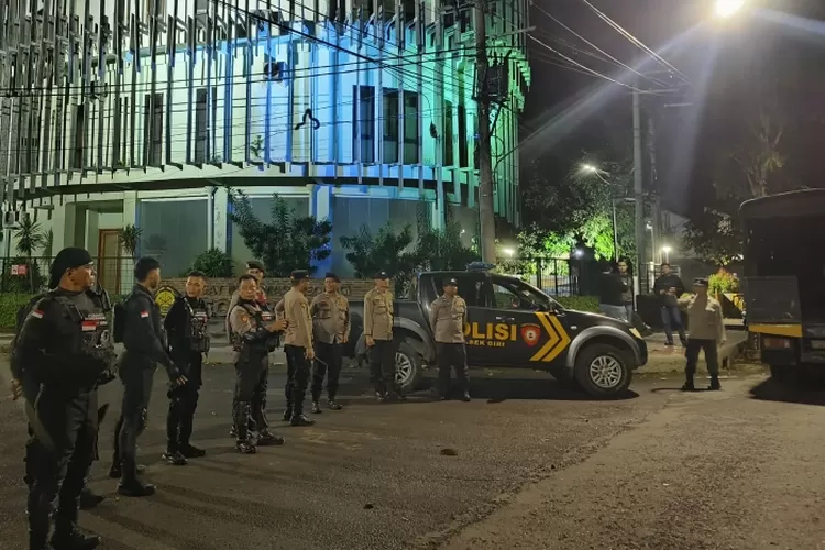 polresta-banyuwangi-gencarkan-patroli-skala-besar-demi-jaga-stabilitas-keamanan-daerah
