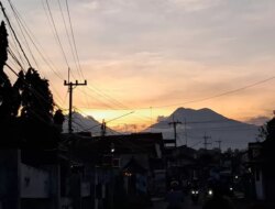 Senja Bukan Sekadar Langit Oranye, Ini Makna Mendalam yang Jarang Diketahui!