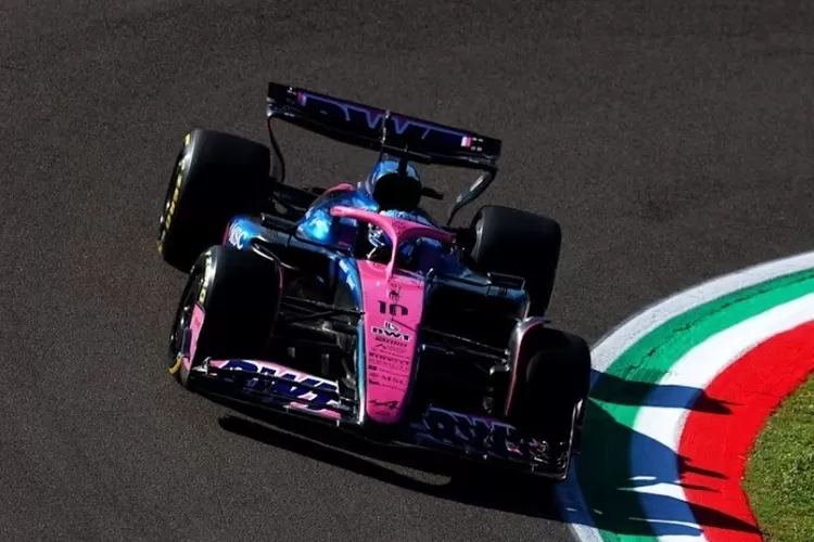 pierre-gasly-kejutkan-semua,-p3-di-fp2-imola-usai-tabrak-kelinci