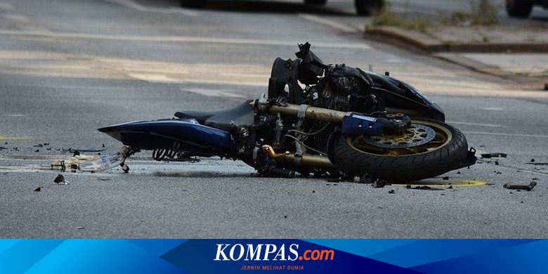 tabrak-truk,-3-pemotor-di-banyuwangi-tewas-di-tempat