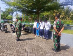 Keren, di Banyuwangi Pelajar Bolos Ditertibakan TNI