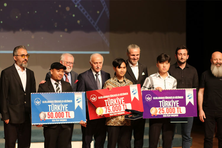 anggota-ppi-turki-raih-juara-1-lomba-film-pendek-di-baibu-–-times-banyuwangi