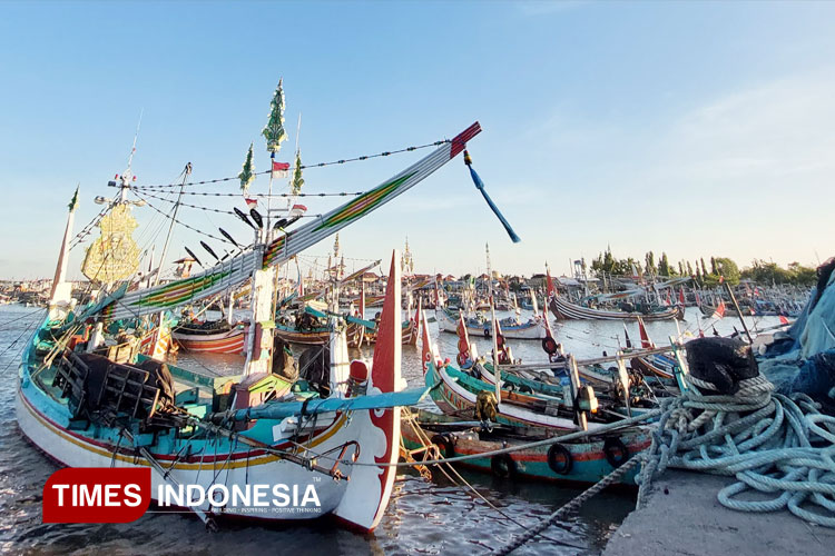 kecelakaan-di-perairan-bali,-empat-nelayan-banyuwangi-ditemukan-selamat-–-times-banyuwangi