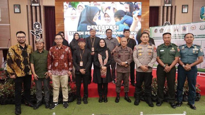 deklarasi-spmb-2025-di-banyuwangi,-bupati-ipuk:-semua-anak-harus-sekolah-–-tribunjatim.com