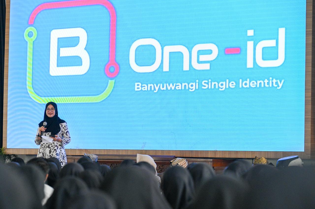 bupati-ipuk-luncurkan-banyuwangi-one-id,-akses-layanan-publik-anti-ribet-cukup-dengan-nik
