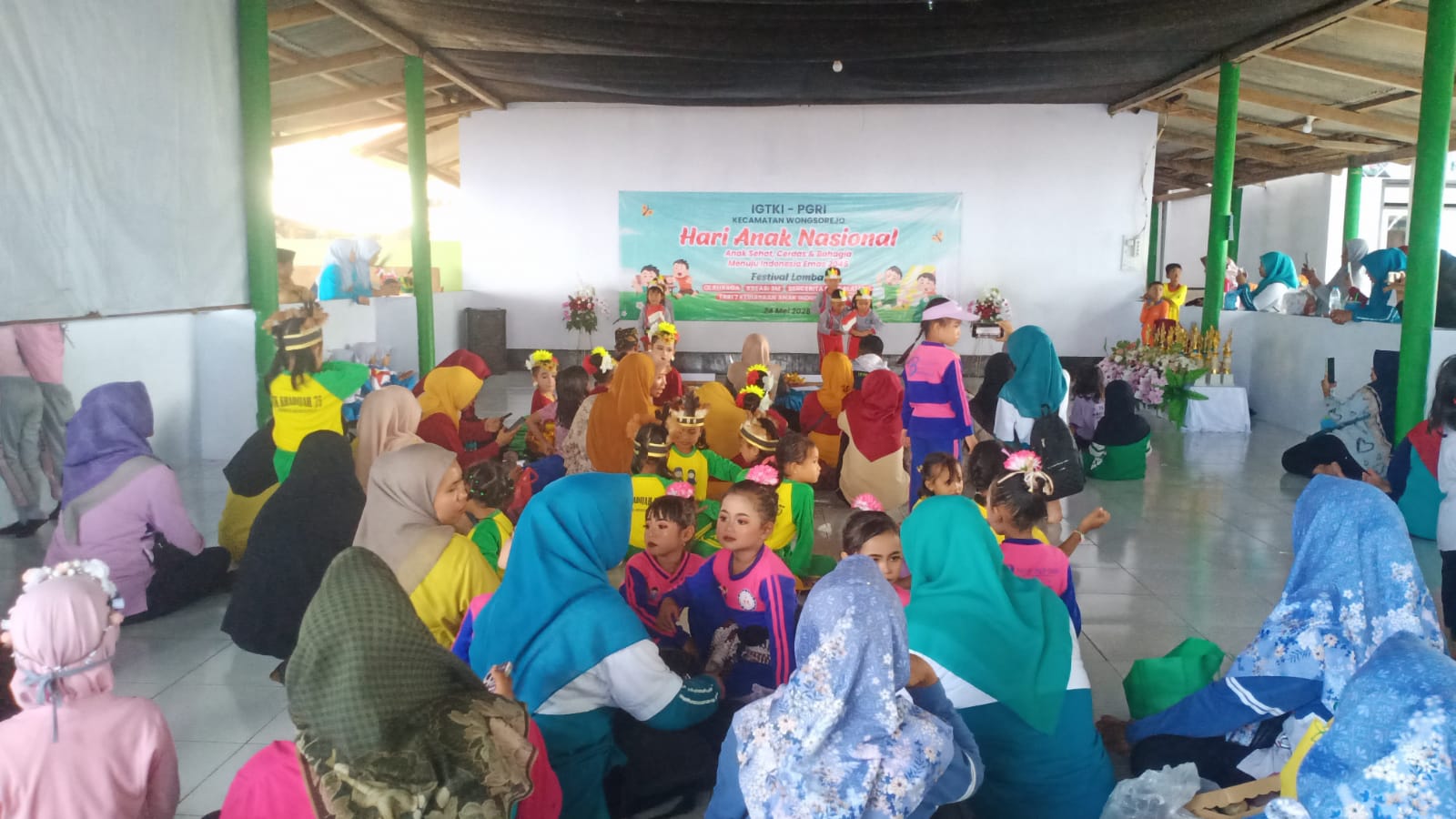 semarak-hari-anak-nasional,-25-tk-dan-10-kb-di-wongsorejo-ramaikan-lomba-di-ponpes-sunan-kalijaga