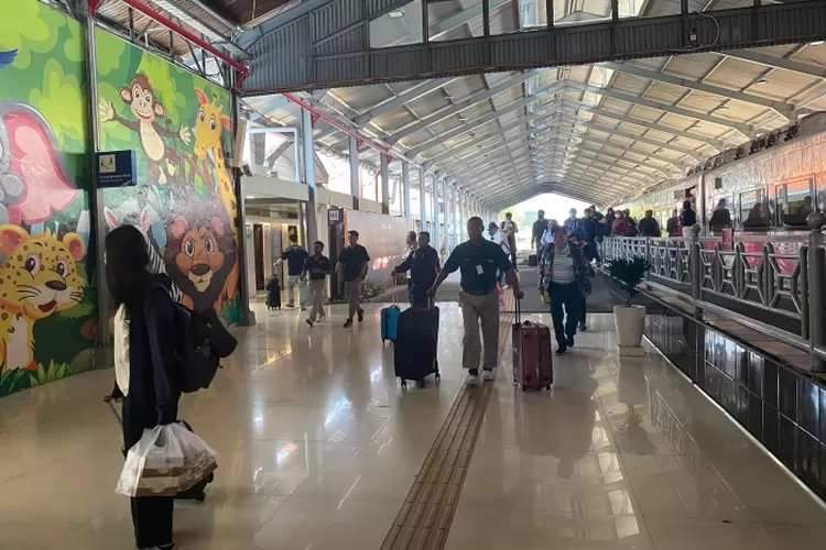 diskon-tiket-kereta-api-selama-liburan?-ini-syarat-dan-cara-dapatkannya