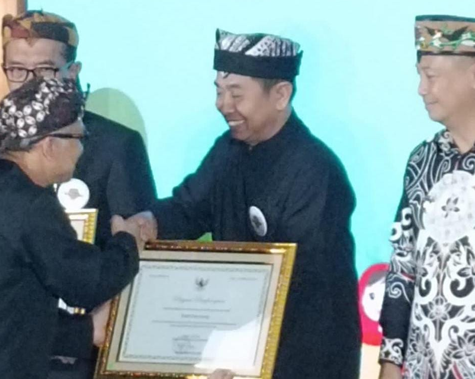 konsisten-lestarikan-bahasa-using,-banyuwangi-raih-penghargaan-dari-kemendikdasmen