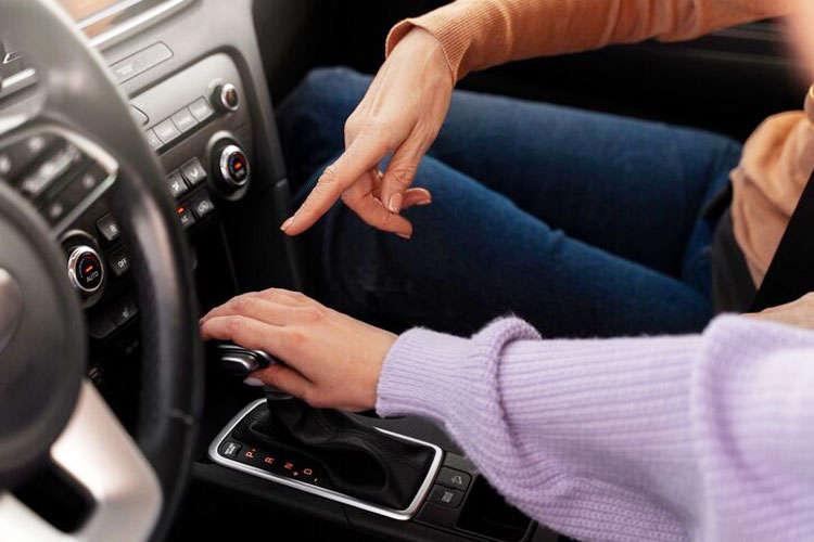 antara-transmisi-manual-atau-otomatis:-mana-mobil-yang-lebih-baik?-–-times-banyuwangi