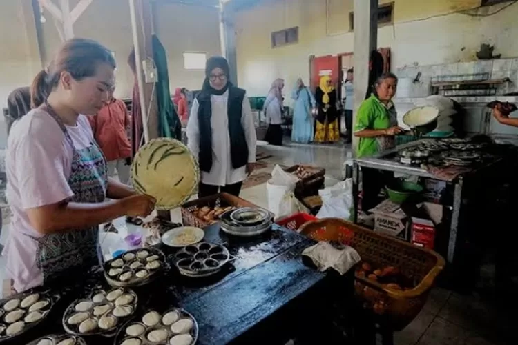 waspada-bank-titil!-camat-ajak-emak-emak-lebih-bijak-pilih-pinjaman-resmi