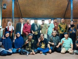 Sastra dan Realitas: Tengsoe Tjahjono Goyang Kesadaran Sastra Banyuwangi