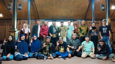sastra-dan-realitas:-tengsoe-tjahjono-goyang-kesadaran-sastra-banyuwangi