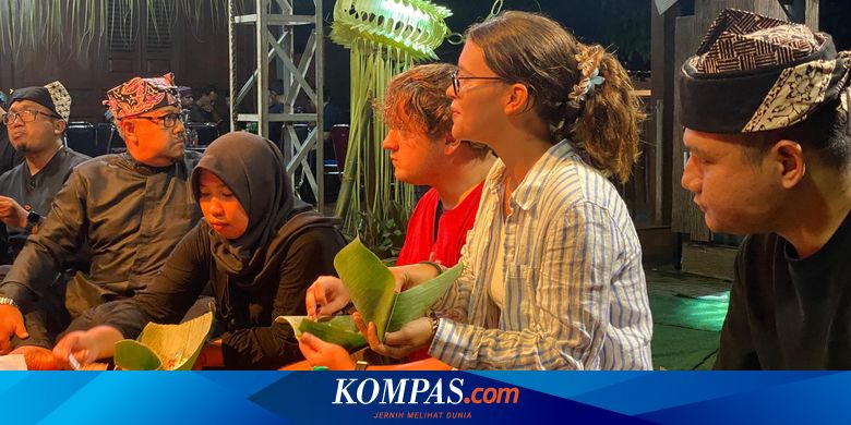 tumpeng-sewu,-ritual-suku-osing-banyuwangi-menyambut-idul-adha-pikat-wisatawan-asing